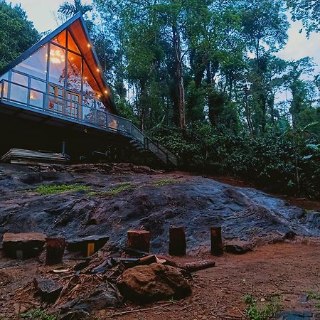 Whiskeywoods Villa Madikeri Exteriör bild