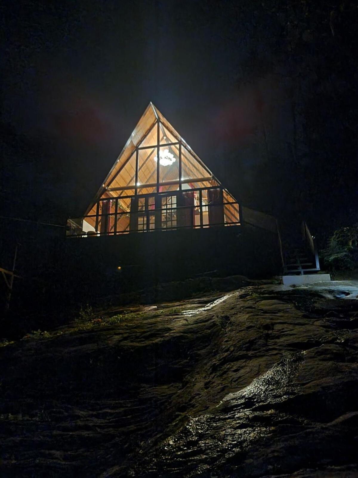Whiskeywoods Villa Madikeri Exteriör bild