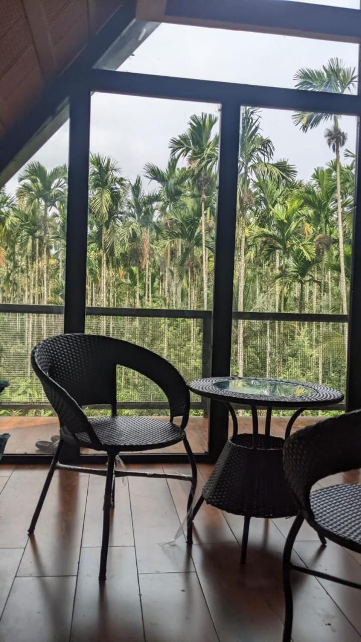 Whiskeywoods Villa Madikeri Exteriör bild